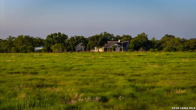 13407 Fm 1346 St Hedwig, TX 78152
