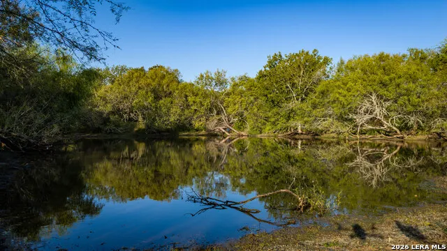 13407 Fm 1346 St Hedwig, TX 78152