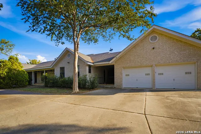 13407 Fm 1346 St Hedwig, TX 78152
