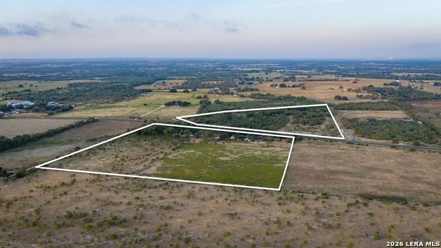 13407 Fm 1346 St Hedwig, TX 78152