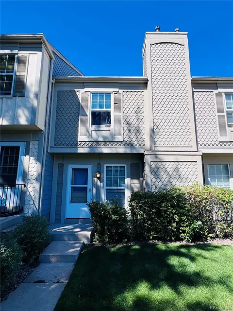 3405 Queen Anne Way