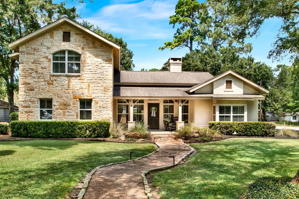 12102 Oak Bluff Drive Houston, TX 77070