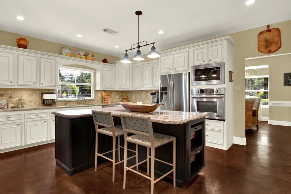 12102 Oak Bluff Drive Houston, TX 77070
