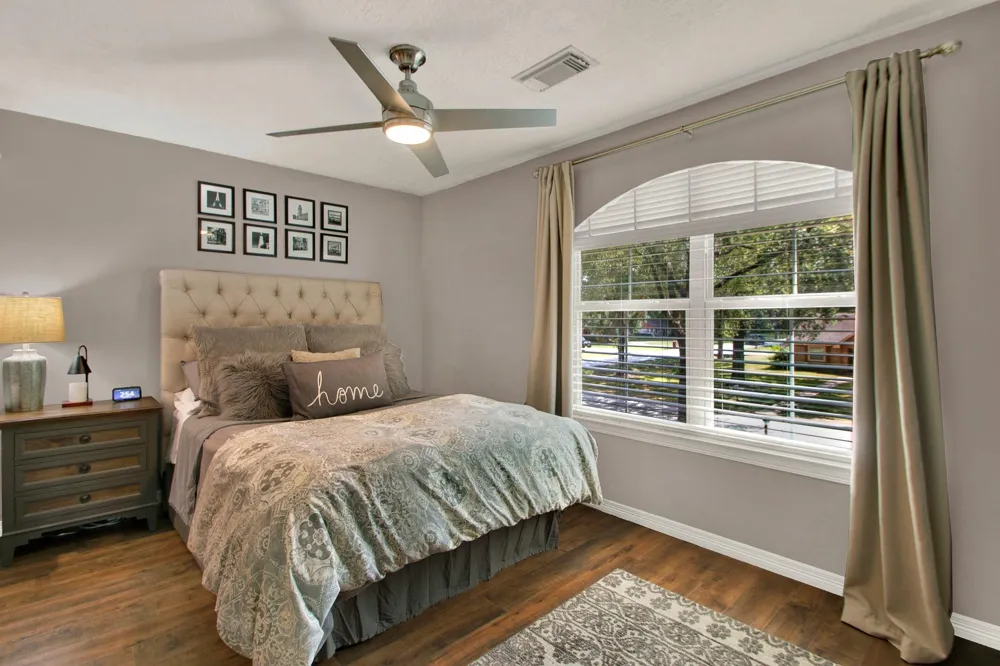 12102 Oak Bluff Drive Houston, TX 77070