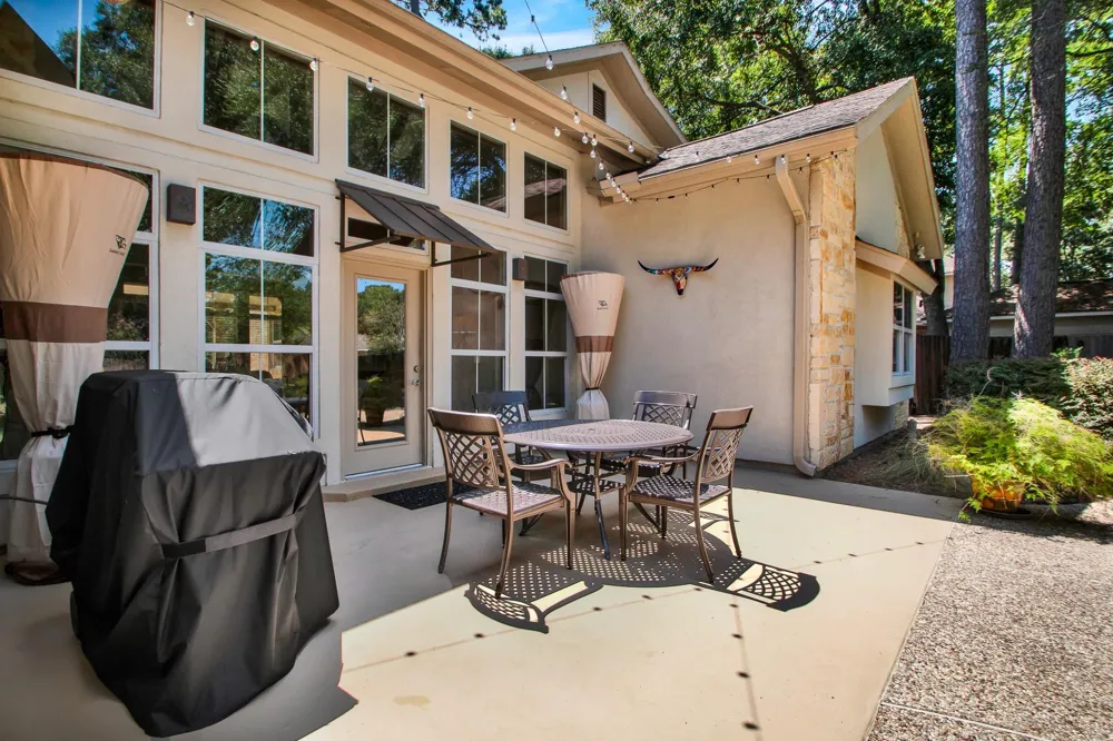 12102 Oak Bluff Drive Houston, TX 77070