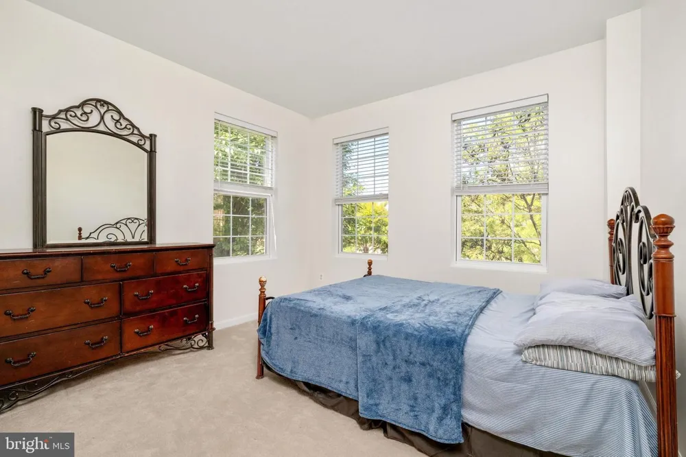 43643 MCDOWELL SQUARE Leesburg, VA 20176