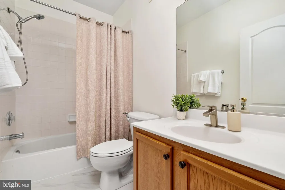 43643 MCDOWELL SQUARE Leesburg, VA 20176