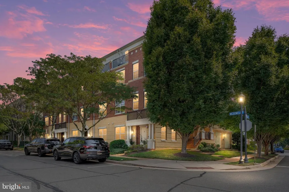 43643 MCDOWELL SQUARE Leesburg, VA 20176