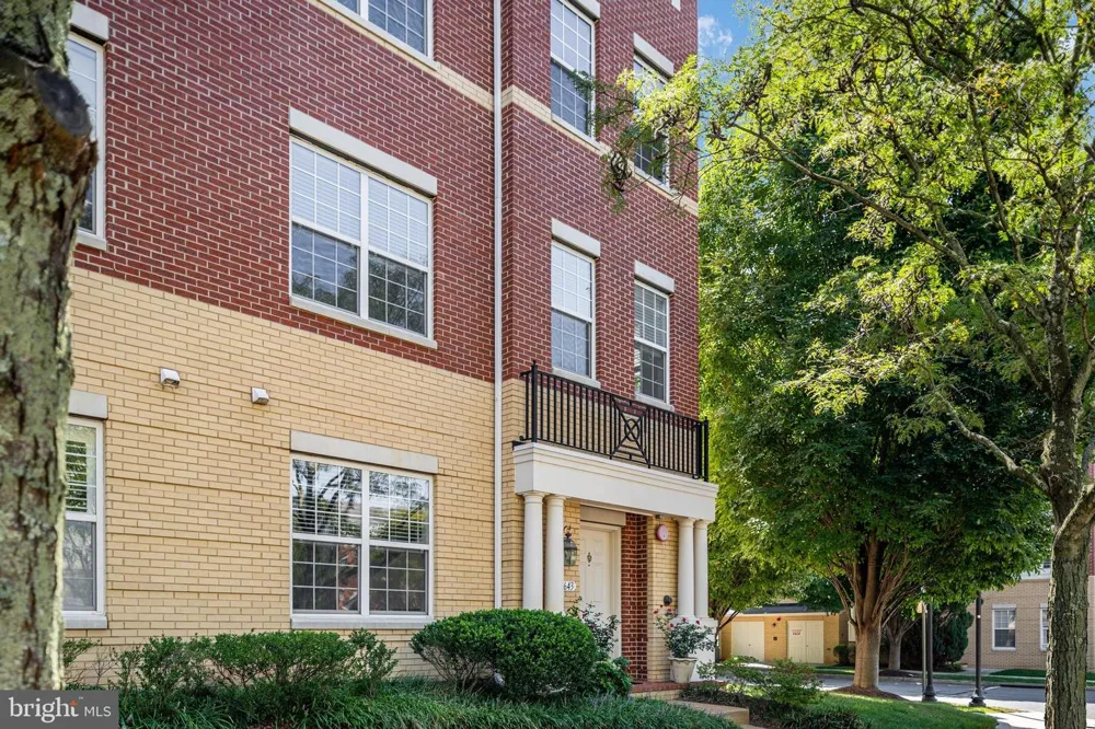 43643 MCDOWELL SQUARE Leesburg, VA 20176