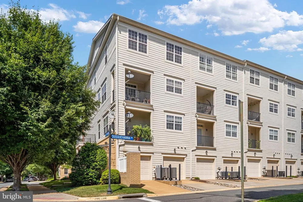43643 MCDOWELL SQUARE Leesburg, VA 20176