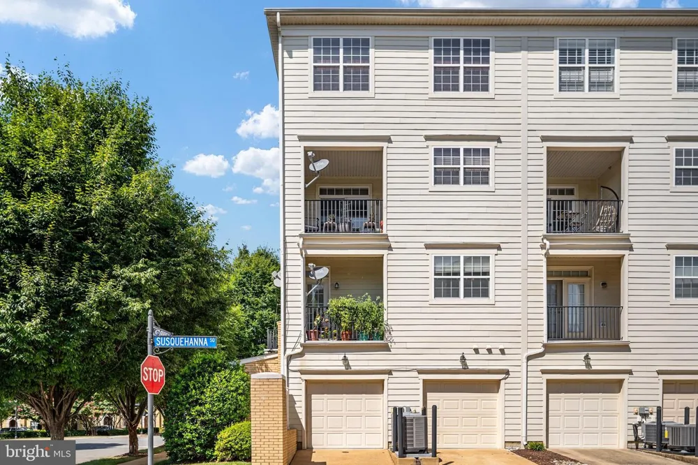 43643 MCDOWELL SQUARE Leesburg, VA 20176
