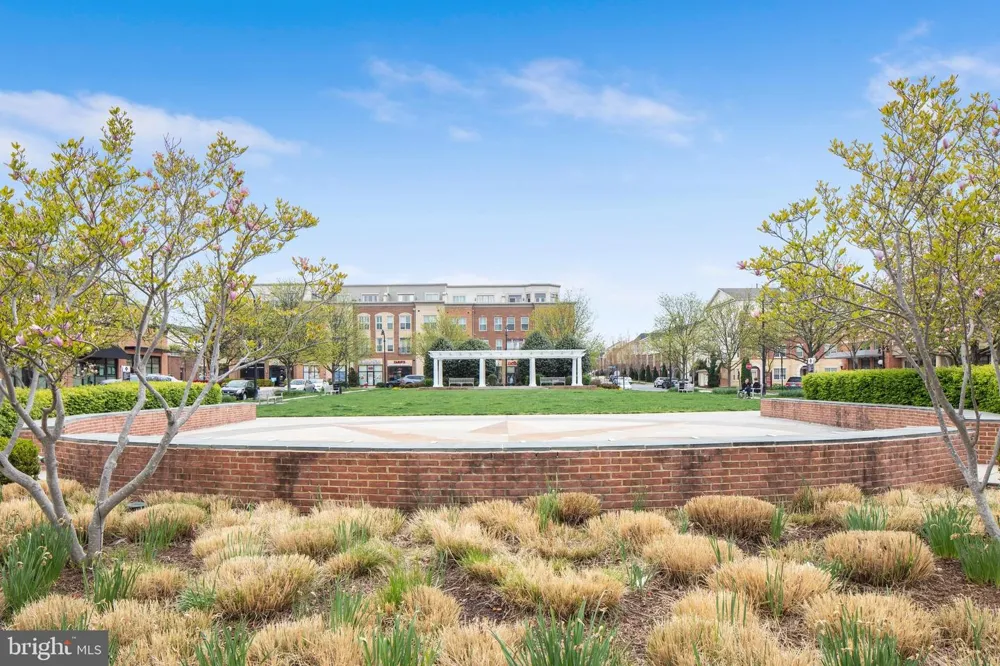 43643 MCDOWELL SQUARE Leesburg, VA 20176
