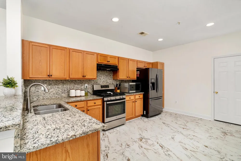 43643 MCDOWELL SQUARE Leesburg, VA 20176