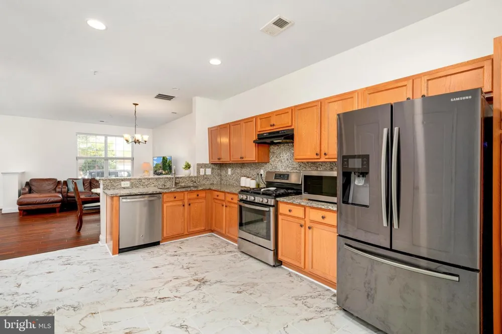 43643 MCDOWELL SQUARE Leesburg, VA 20176