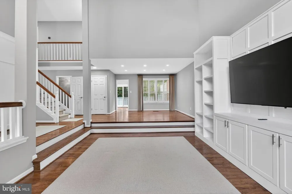 6 NEARFIELD ROAD Lutherville Timonium, MD 21093