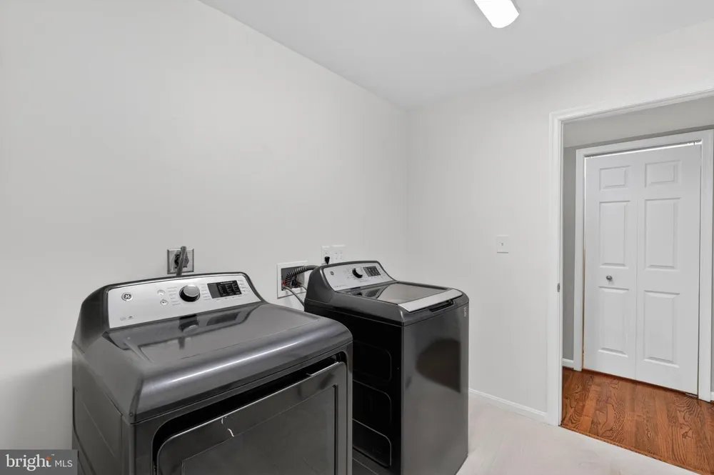 6 NEARFIELD ROAD Lutherville Timonium, MD 21093