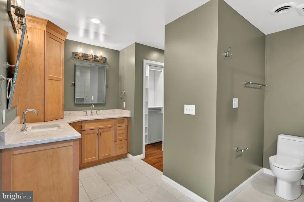 6 NEARFIELD ROAD Lutherville Timonium, MD 21093