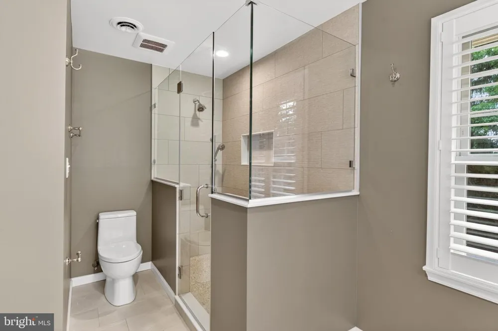 6 NEARFIELD ROAD Lutherville Timonium, MD 21093
