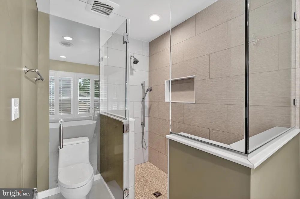 6 NEARFIELD ROAD Lutherville Timonium, MD 21093