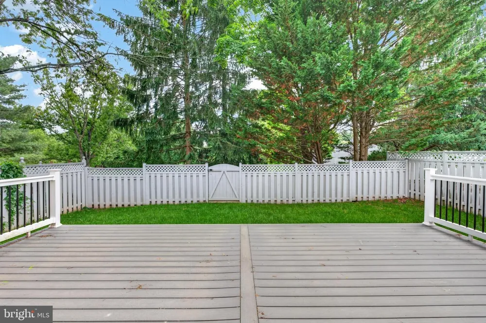 6 NEARFIELD ROAD Lutherville Timonium, MD 21093