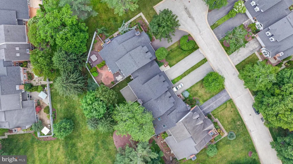 6 NEARFIELD ROAD Lutherville Timonium, MD 21093