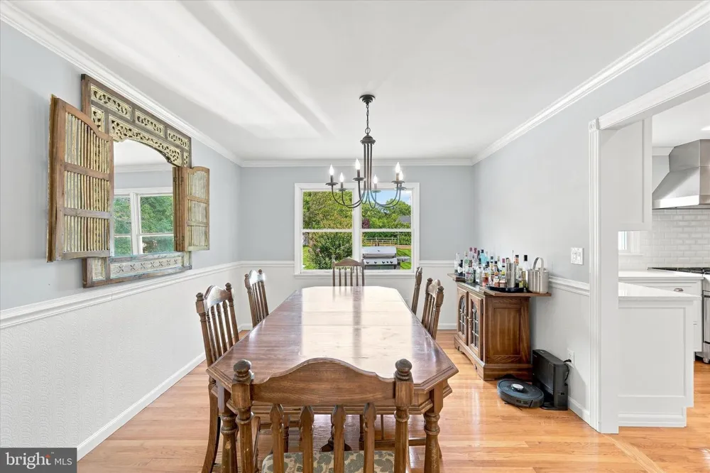 264 BEACHVIEW AVENUE Manahawkin, NJ 08050