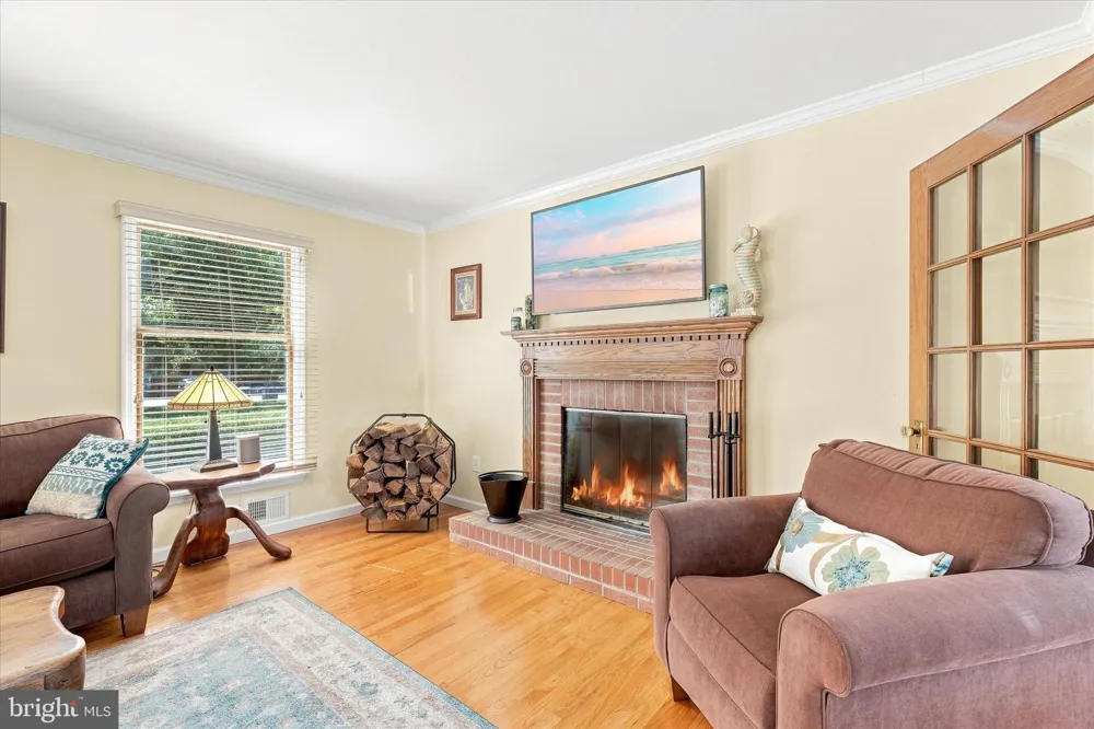 264 BEACHVIEW AVENUE Manahawkin, NJ 08050