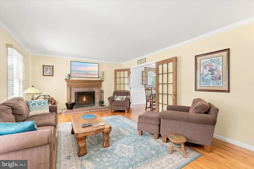 264 BEACHVIEW AVENUE Manahawkin, NJ 08050