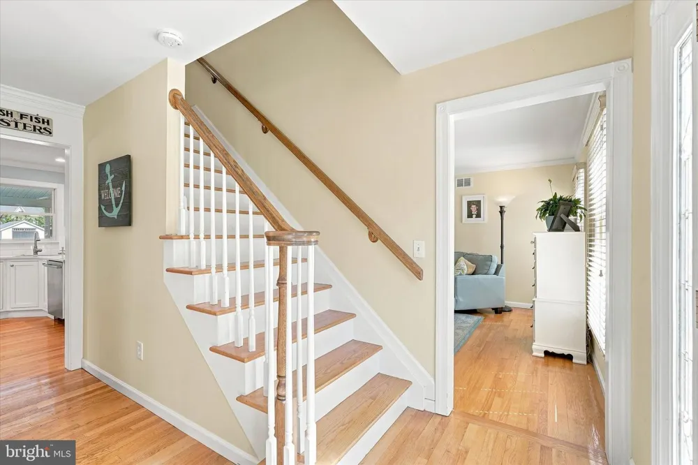 264 BEACHVIEW AVENUE Manahawkin, NJ 08050