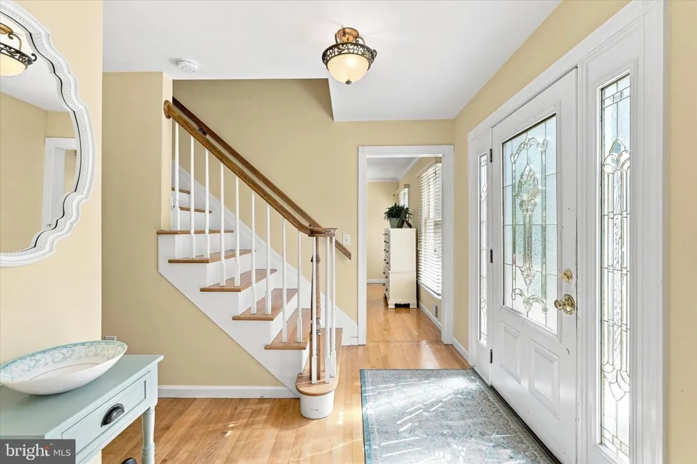 264 BEACHVIEW AVENUE Manahawkin, NJ 08050