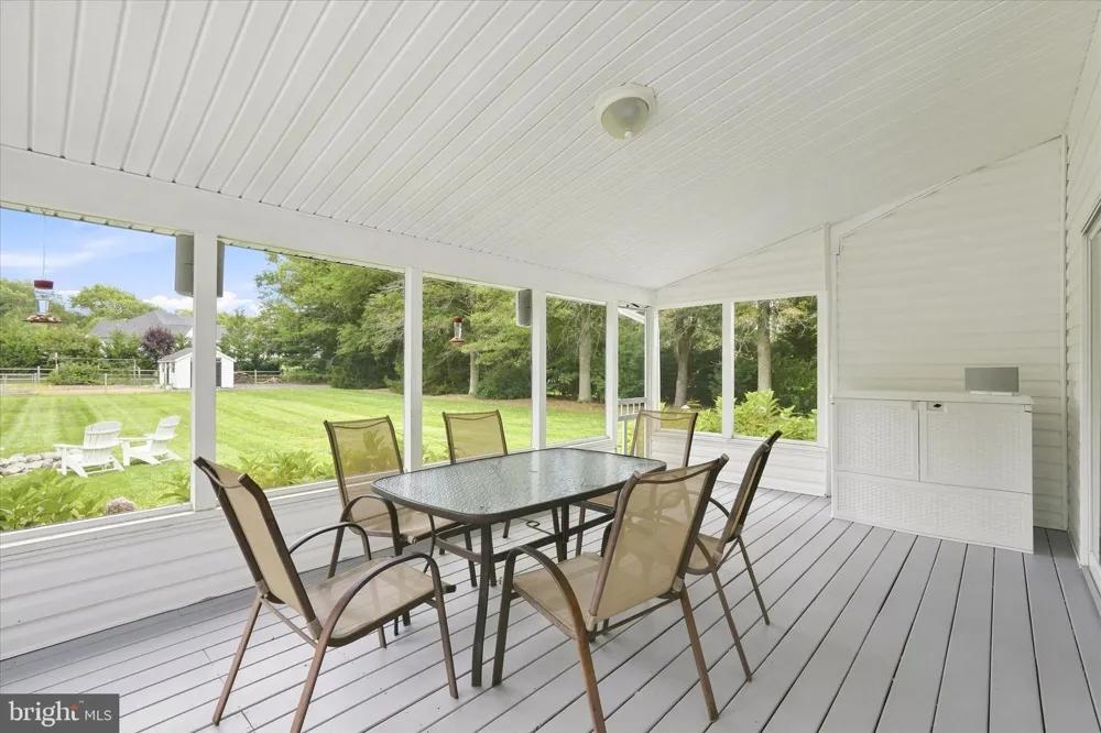264 BEACHVIEW AVENUE Manahawkin, NJ 08050