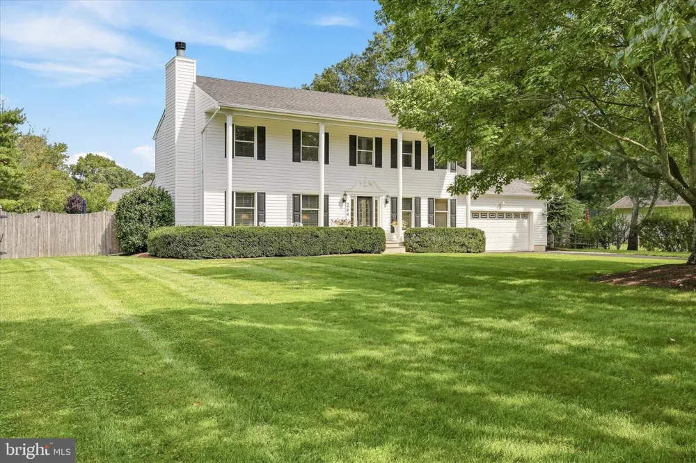 264 BEACHVIEW AVENUE Manahawkin, NJ 08050