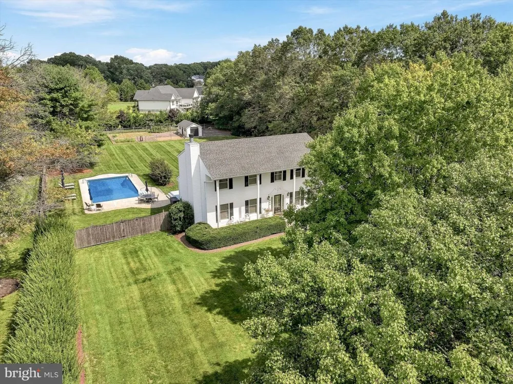 264 BEACHVIEW AVENUE Manahawkin, NJ 08050