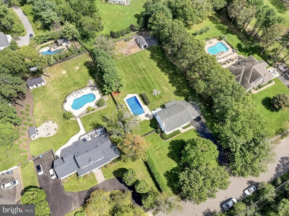 264 BEACHVIEW AVENUE Manahawkin, NJ 08050