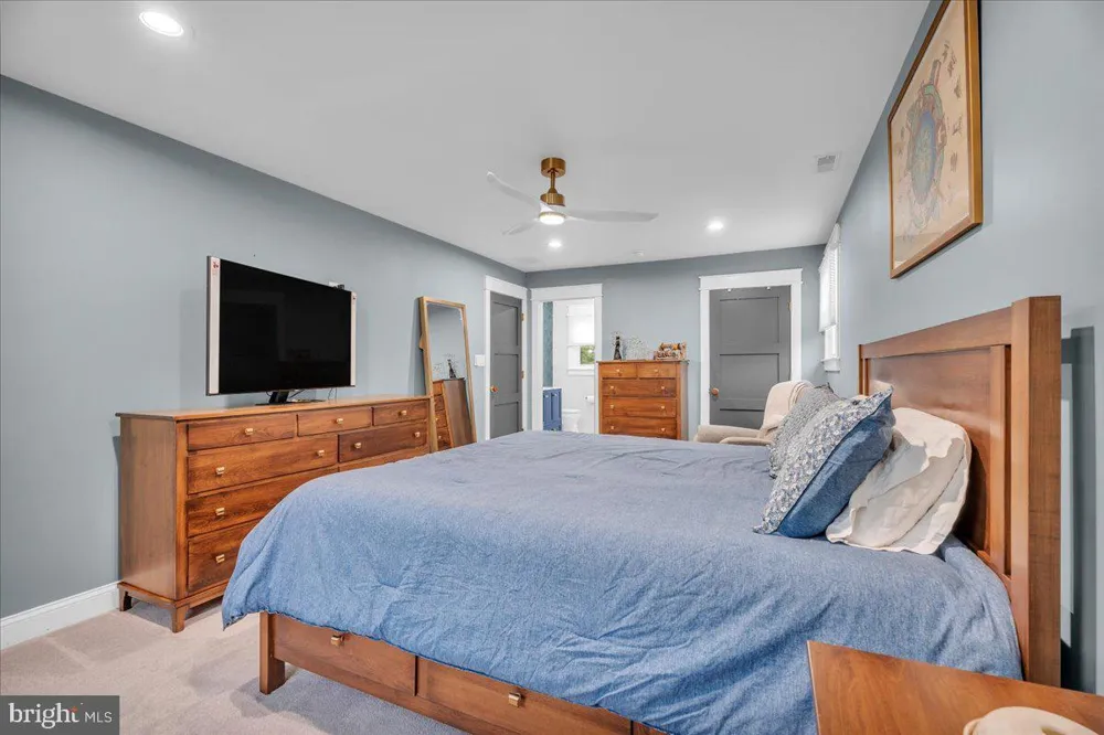 430 HIALEAH DRIVE Cherry Hill, NJ 08002