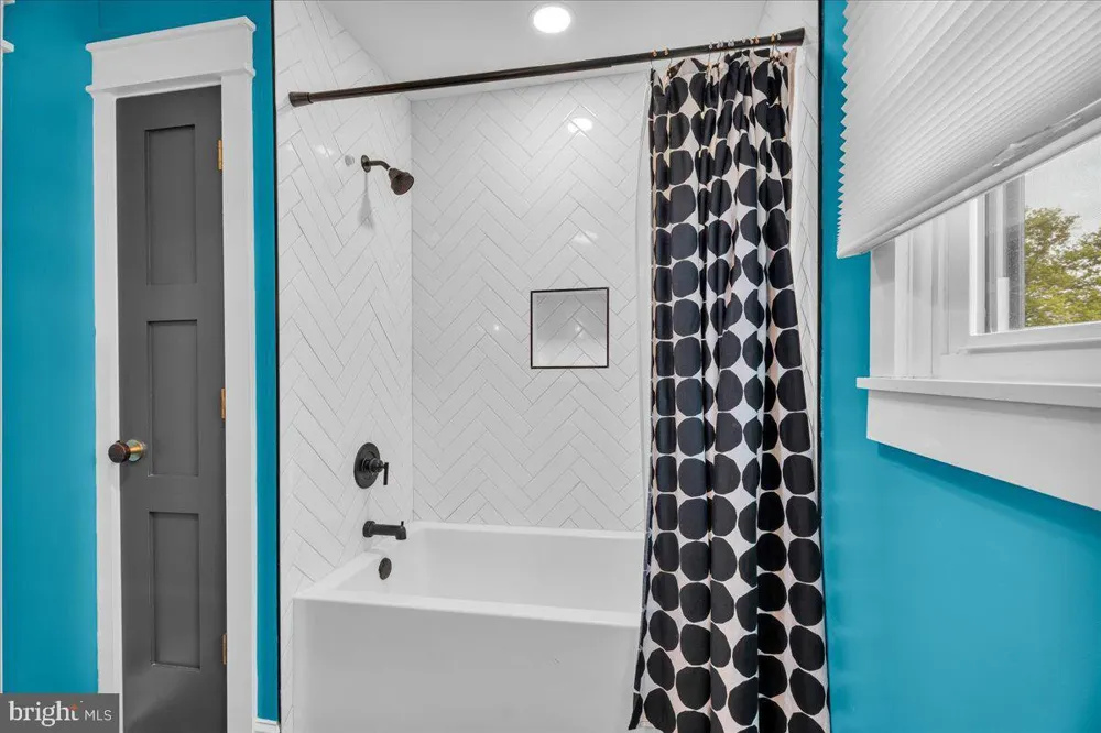 430 HIALEAH DRIVE Cherry Hill, NJ 08002