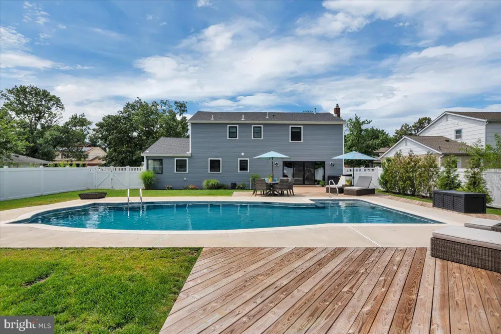 430 HIALEAH DRIVE Cherry Hill, NJ 08002