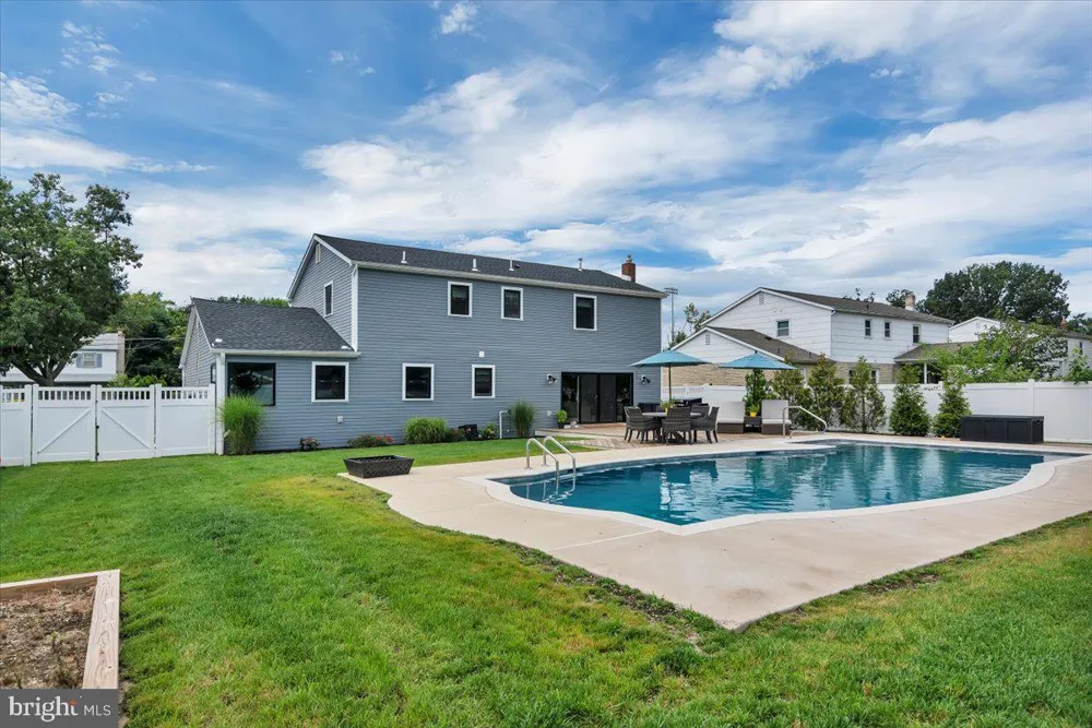 430 HIALEAH DRIVE Cherry Hill, NJ 08002