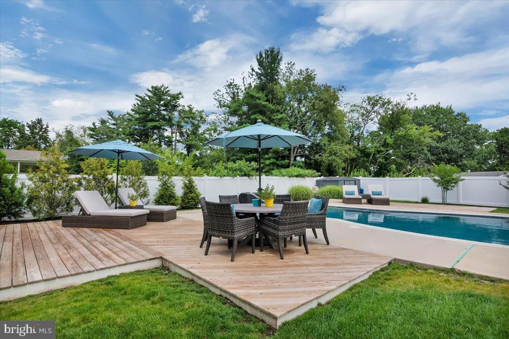 430 HIALEAH DRIVE Cherry Hill, NJ 08002