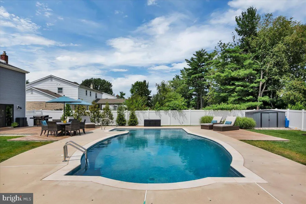 430 HIALEAH DRIVE Cherry Hill, NJ 08002