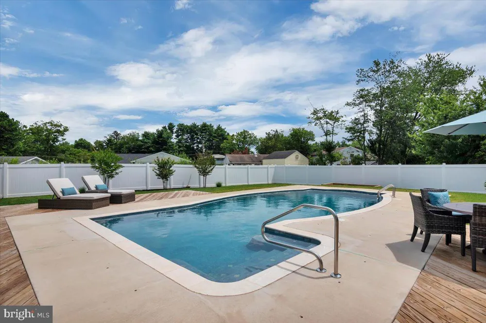 430 HIALEAH DRIVE Cherry Hill, NJ 08002