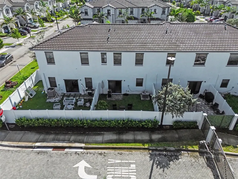 20374 NW 4th Path Miami Gardens, FL 33169