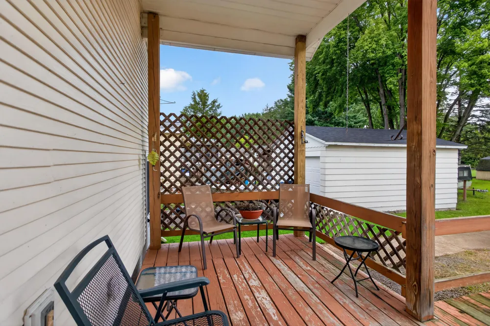 531 7th Street Michigan Center, MI 49254