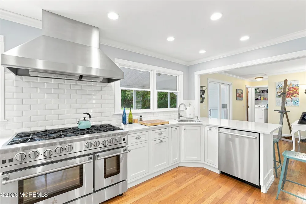 264 Beachview Avenue Manahawkin, NJ 08050