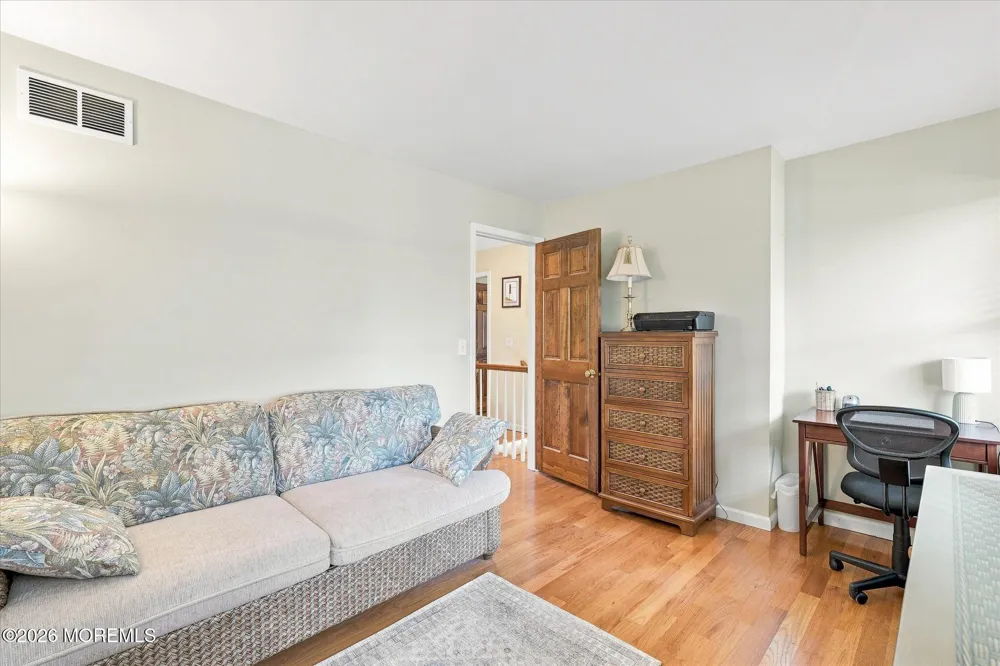 264 Beachview Avenue Manahawkin, NJ 08050