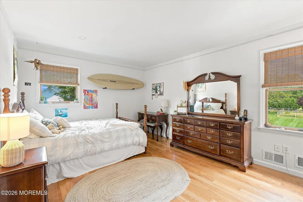 264 Beachview Avenue Manahawkin, NJ 08050