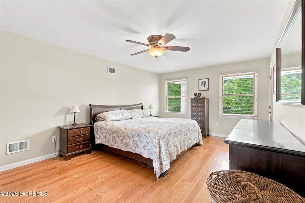 264 Beachview Avenue Manahawkin, NJ 08050