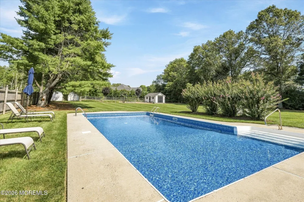 264 Beachview Avenue Manahawkin, NJ 08050