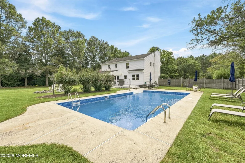 264 Beachview Avenue Manahawkin, NJ 08050