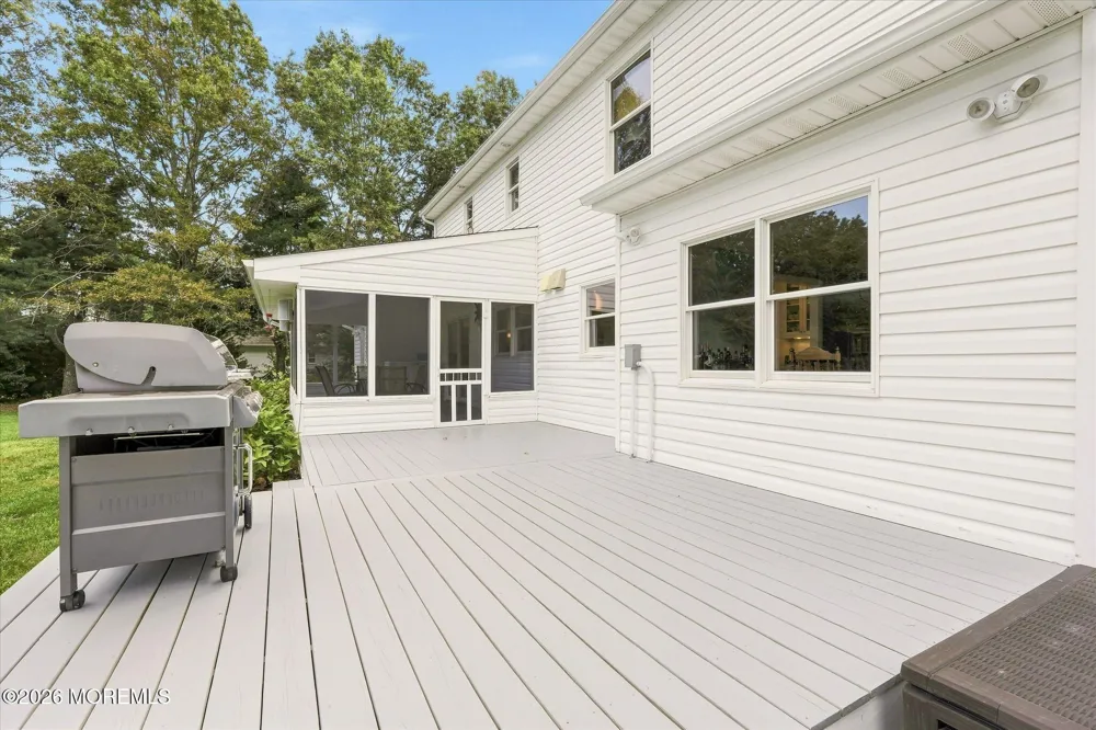 264 Beachview Avenue Manahawkin, NJ 08050